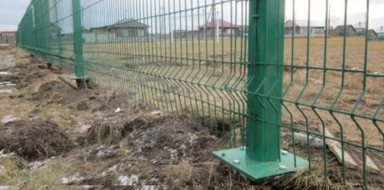 Купить сваи для ограждения от производителя в Валуйках от 1396 руб: низкая цена, быстрая установка